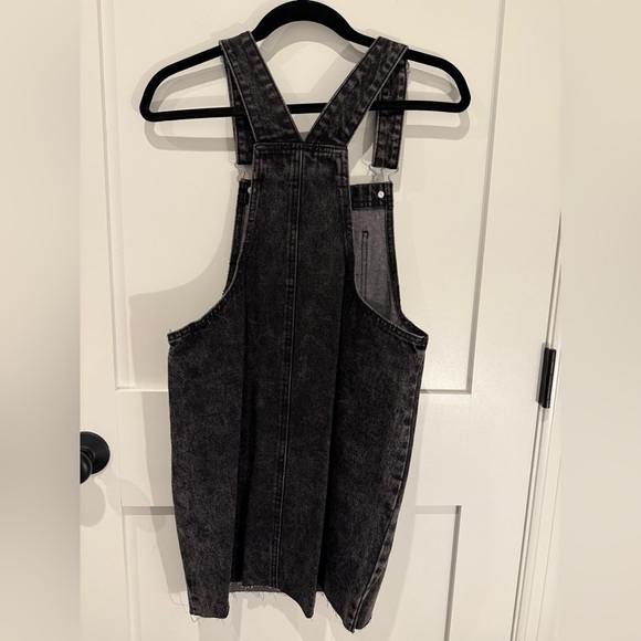 WILD FABLE Black Wash Denim Pinafore Frayed Hem Overall Dress XS NWT - Picture 4 of 4